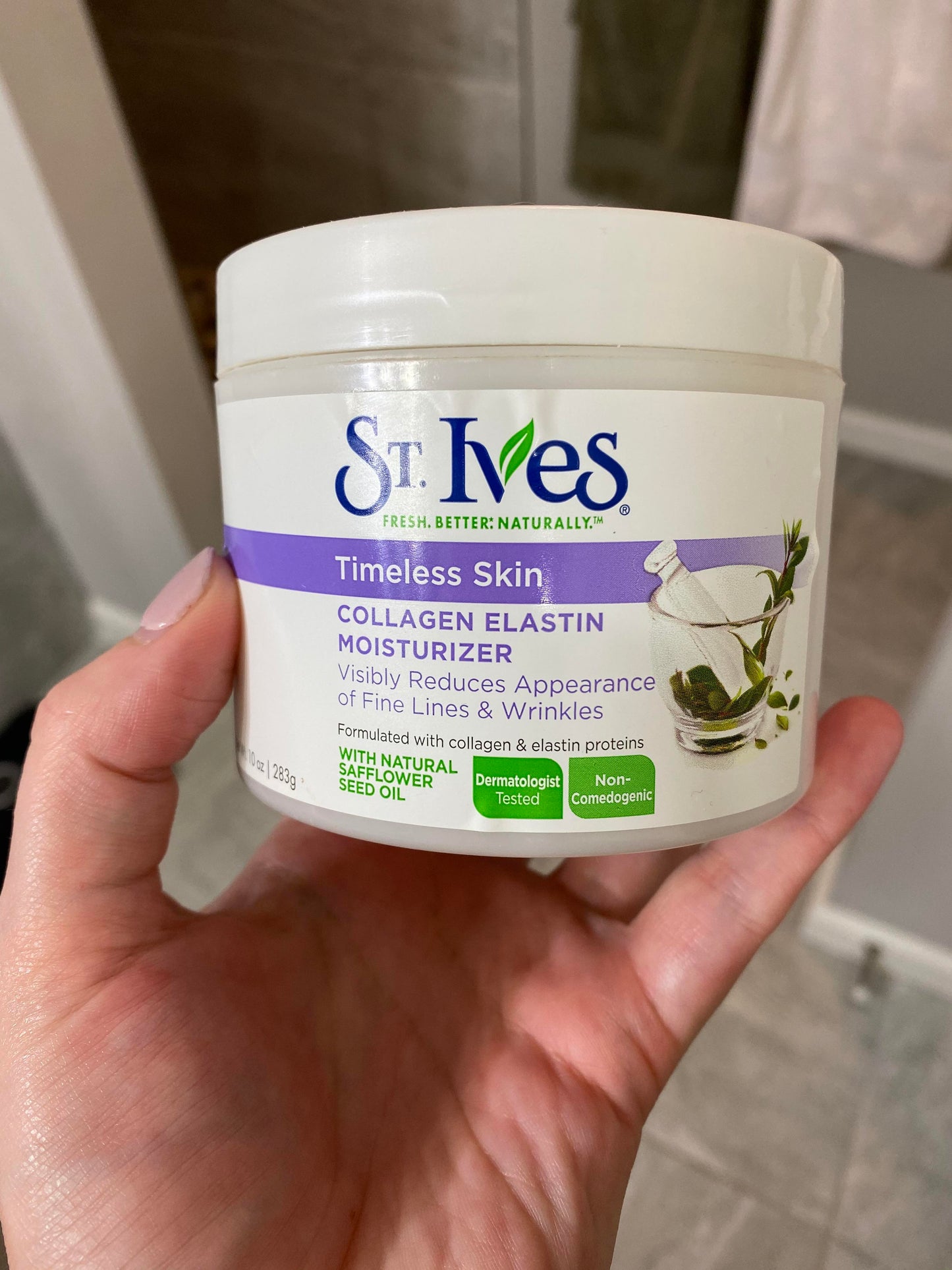 St. Ives Timeless Skin Facial Moisturizer – Collagen Elastin