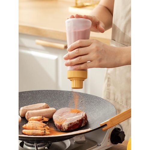 Seasoning/sauce dispenser bottle
