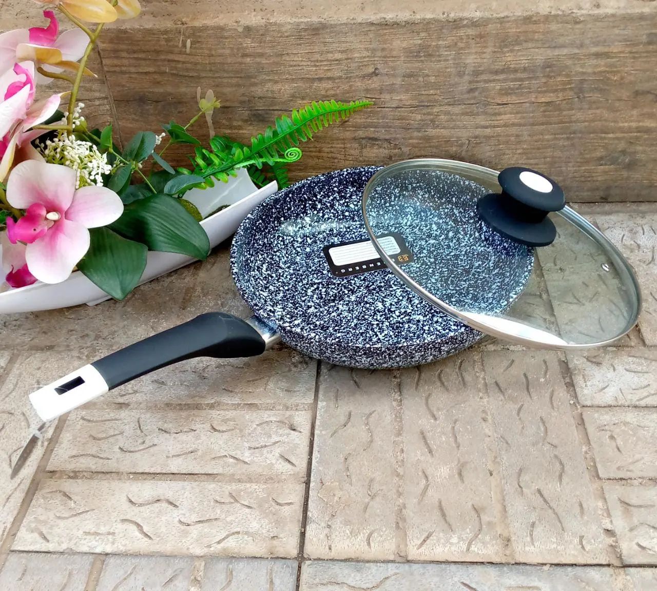 Granite frying pan with lid