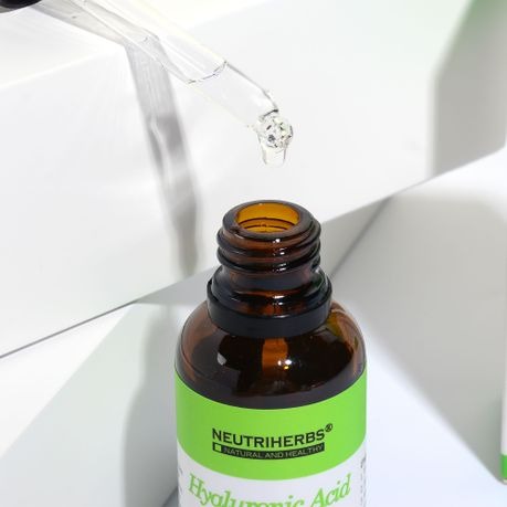 Neutriherbs Hyaluronic Acid (3%) Serum with Vitamin C - 30ml